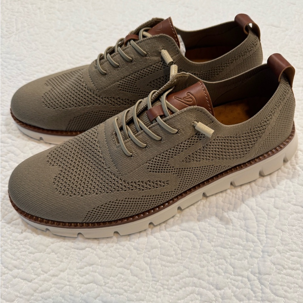 Never worn new men’s shoes. Run small